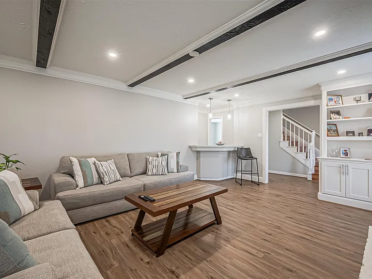 15211 Camino Del Sol Dr — Photo 16