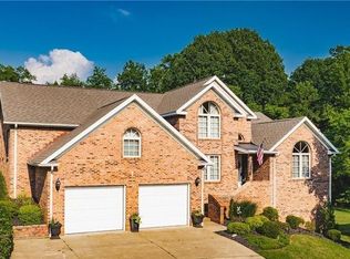 1630 Lakewood Cir, Washington, WV 26181