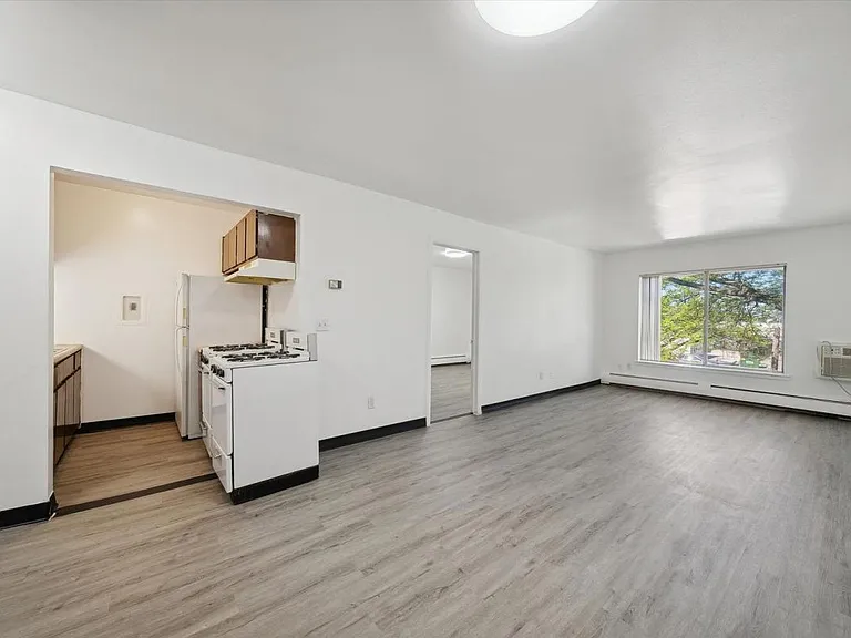 Parkside Apartments — Photo 19