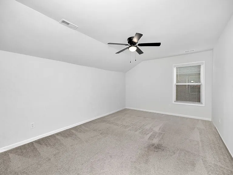 171 Kingswood Dr — Photo 22