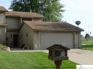 13921 Meadow Ridge Rd, Omaha, NE 68138