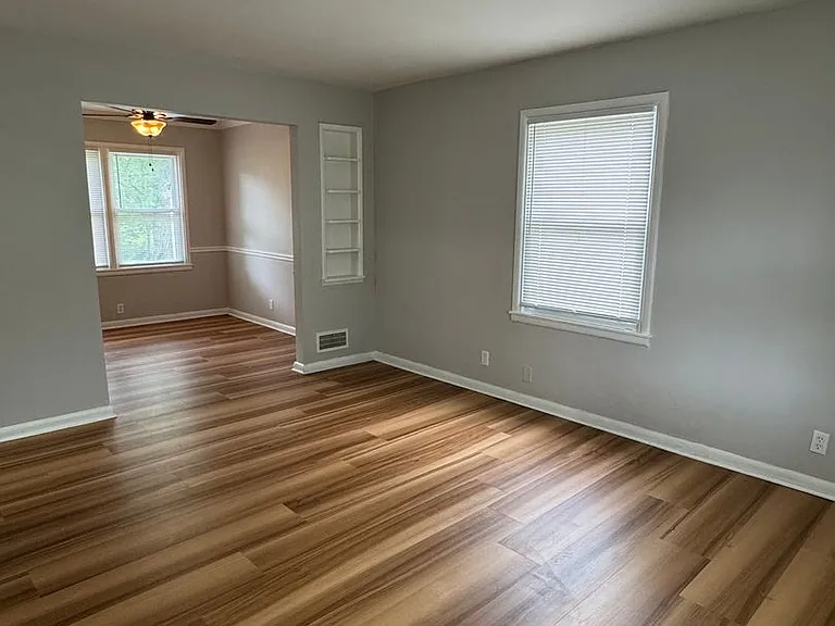 3109 N Centennial St — Photo 2