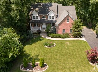 3S344 Williams Rd, Warrenville, IL 60555