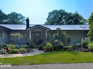 26339 215th Ave, Delhi, IA 52223