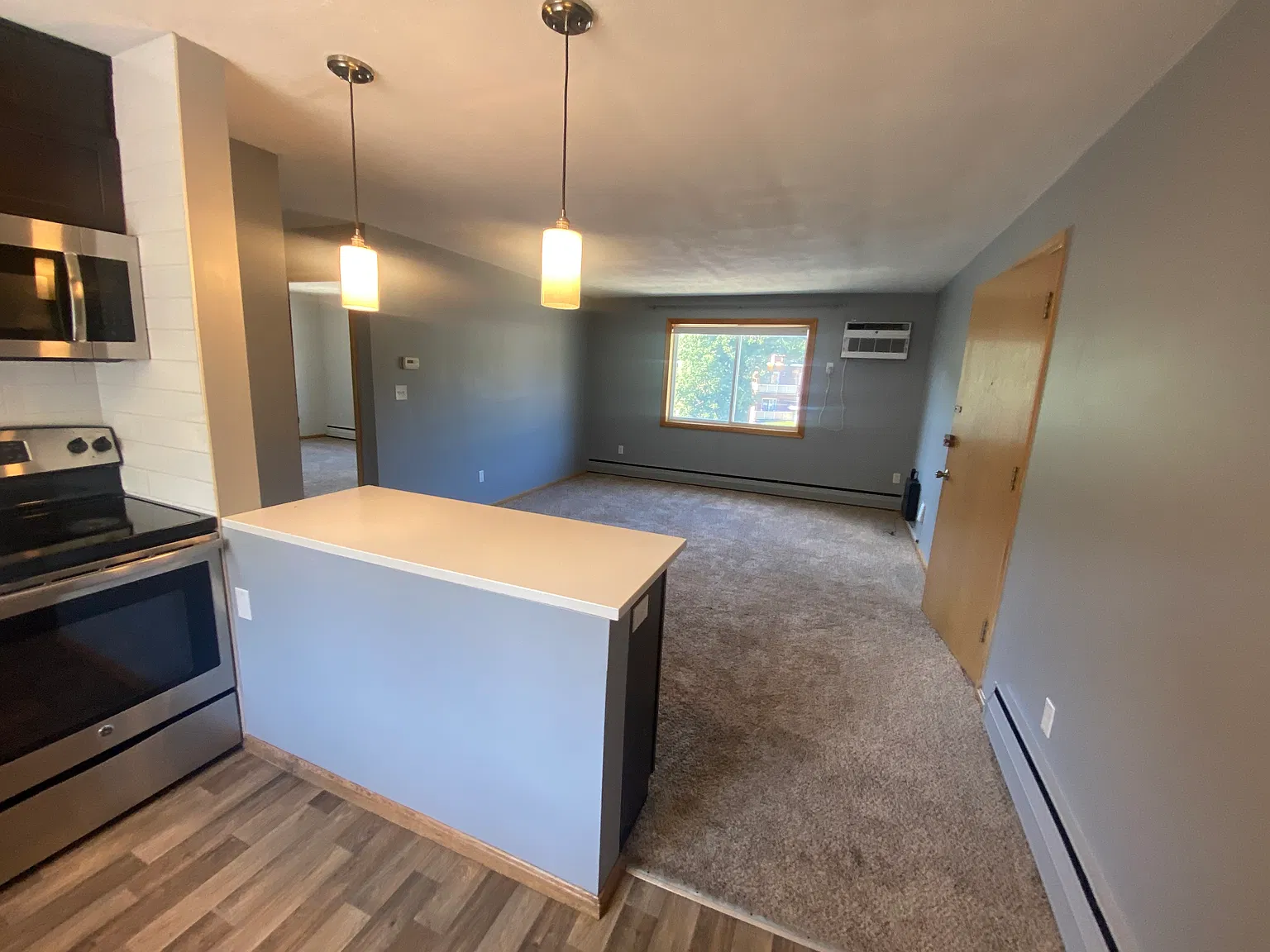 2 bed, 780 sqft, $2,250 — Photo 3