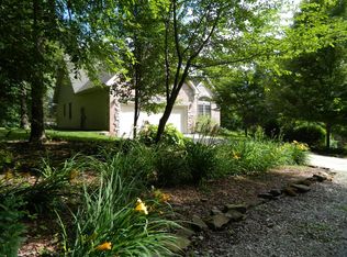 614 Fairlawn Dr, Hollister, MO 65672