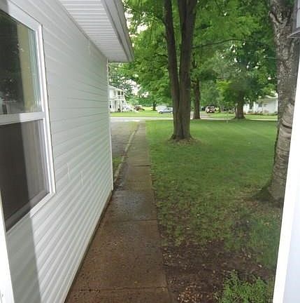 4th image of 351 N Franklin St