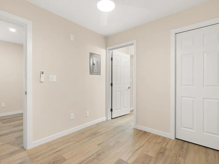 Tyler Arms Apartments - Riverside, CA — Photo 78