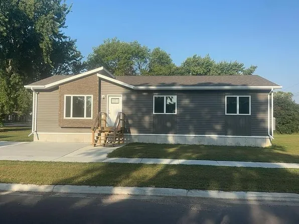 380 E 4th St, Corsica, SD 57328