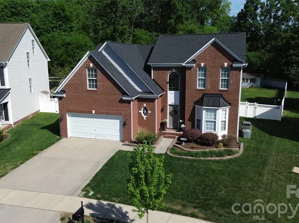 2676 Sunberry Ln NW, Concord, NC 28027