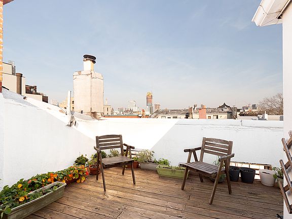 4th image of 825 President St APT 4