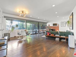 3765 Arbolada Rd, Los Angeles, CA 90027