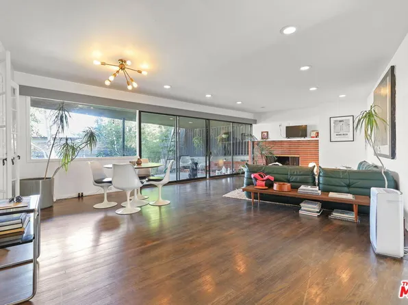 3765 Arbolada Rd, Los Angeles, CA 90027