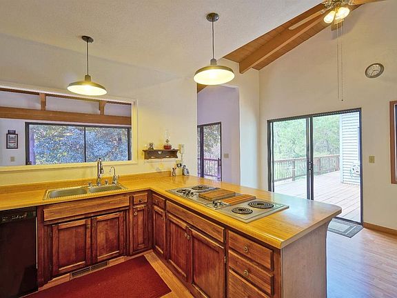 4th image of 5641 Lago Ln