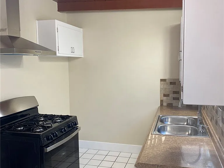 2316 S Carmelina Ave — Photo 8