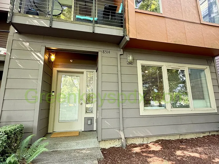 8514 N Central St — Photo 3