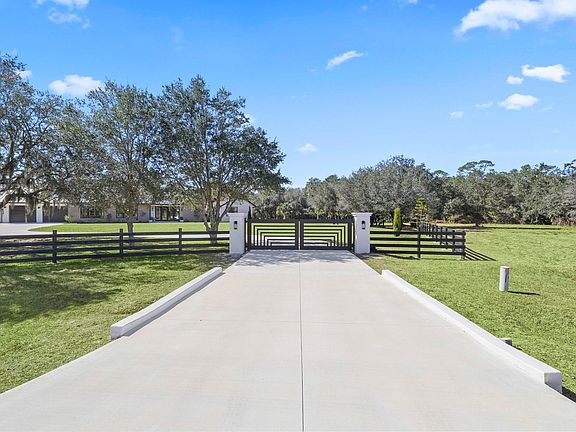 3rd image of 1955 SE 137th Way