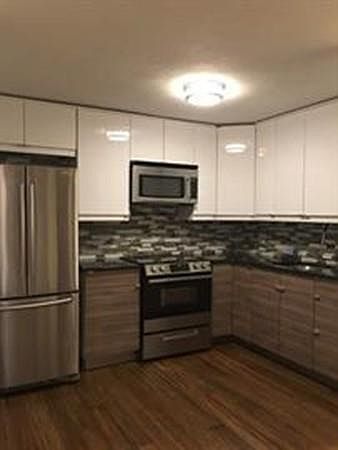 2nd image of 116 Spring St APT B6