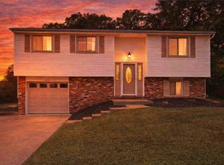 2883 Amy Dr, South Park, PA 15129