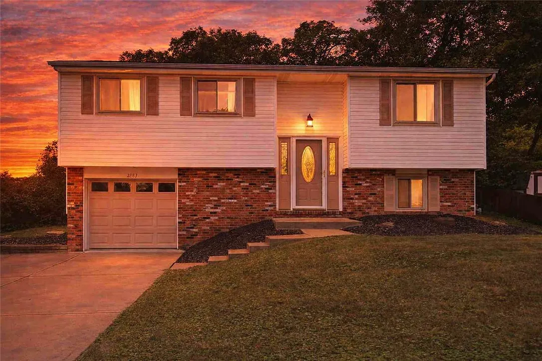 2883 Amy Dr photo 1