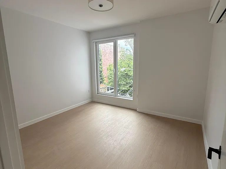 74 Webster St #1F — Photo 7
