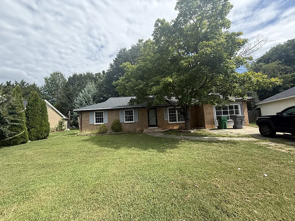8027 Country Oaks Rd