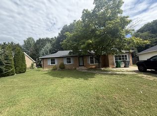 8027 Country Oaks Rd, Charlotte, NC 28227