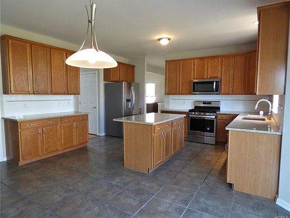 5th image of 2724 Colonial Dr