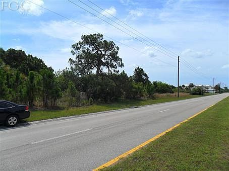 2nd image of 3829 Cape Haze Dr