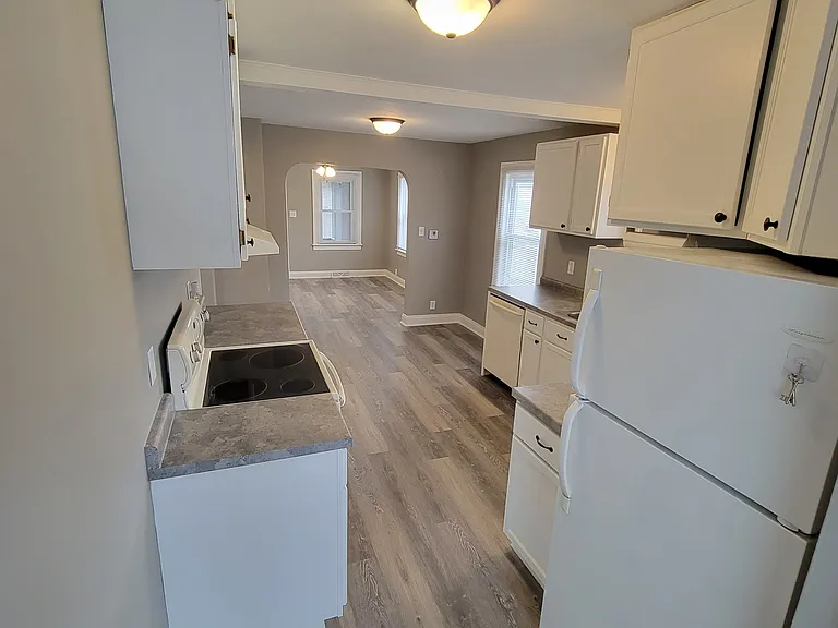 402 S McClun St — Photo 9