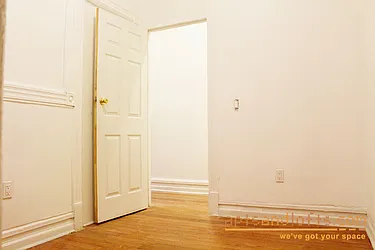 Rented by aptsandlofts.com