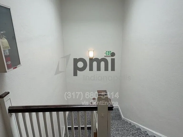 Indy Downtown Colonial Apartments — Photo 90