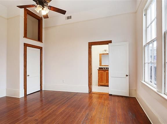 4th image of 1727 Louisiana Ave