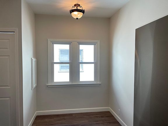 4th image of 715 1/2 Porter St