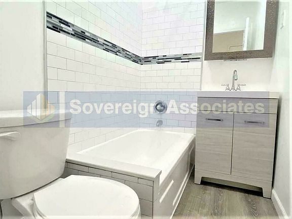 3rd image of 201 W 105th St APT 3