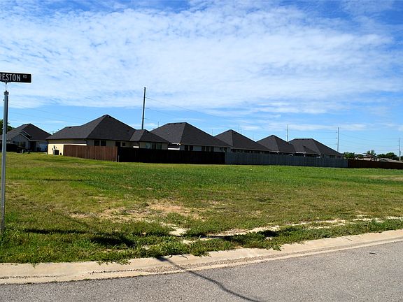 2nd image of 303 Preston Rd