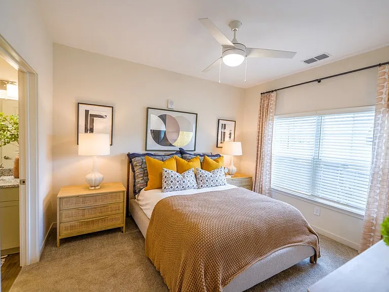 2x2 model unit master bedroom