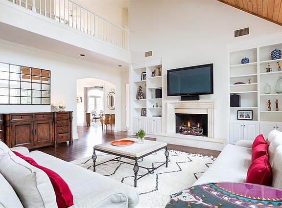 4th image of 4013 Trailview Mesa Dr