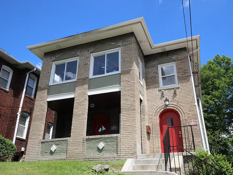 2359 Tilbury Ave — Photo 9