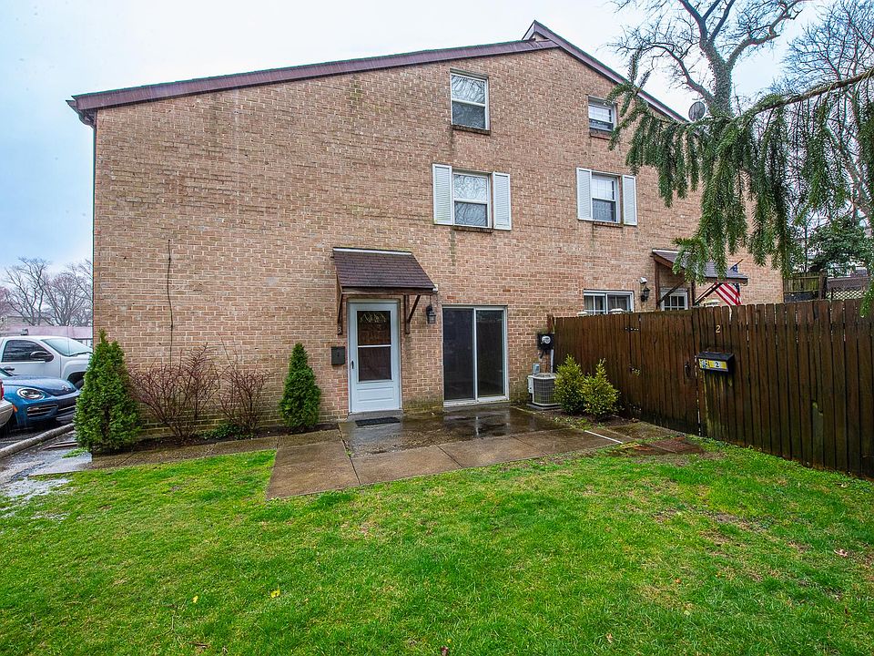 1st image of 3 Park Vallei Ln #3