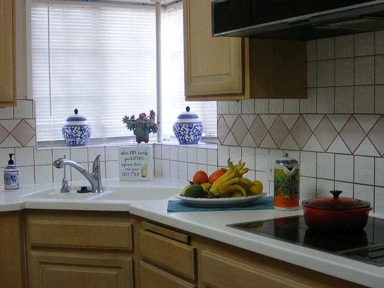 13218 McKinley Ave — Photo 3