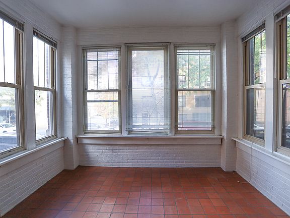 5th image of 5542 N Winthrop Ave #1