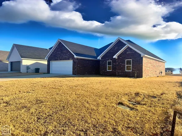 102 Clearwater Dr, Brookland, AR 72417