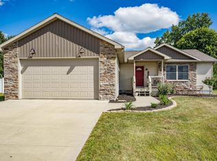 4439 E Magill Ct, Syracuse, IN