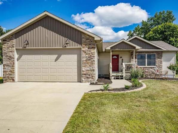 4439 E Magill Ct, Syracuse, IN 46567