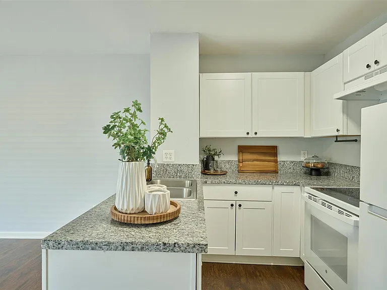 51 Harbour Ln #55 — Photo 10