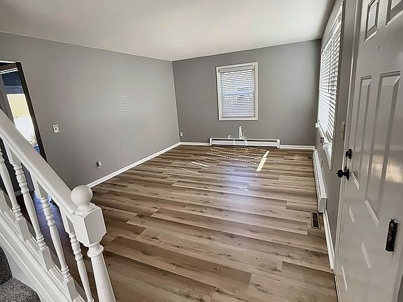 3rd image of 5 Timber Ln