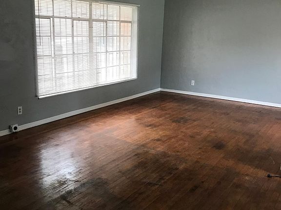 3rd image of 1704 Freeman St S #2