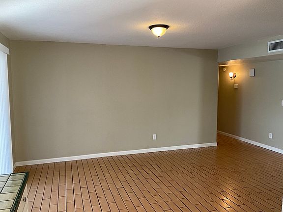 3rd image of 5510 W Cortez St
