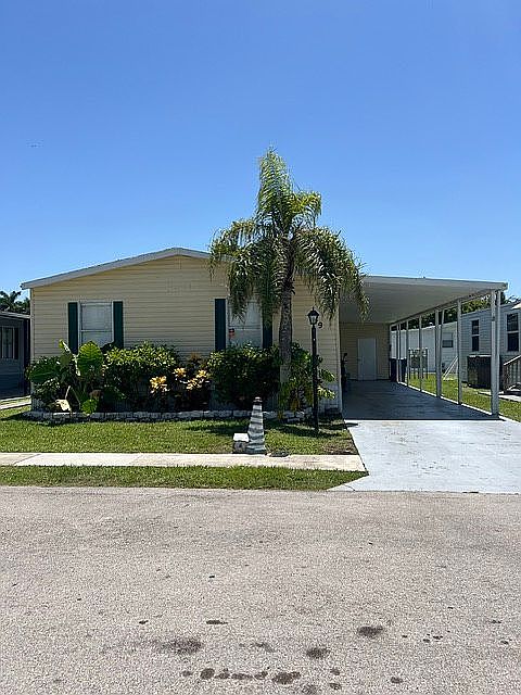 1st image of 49 Ivy Ln